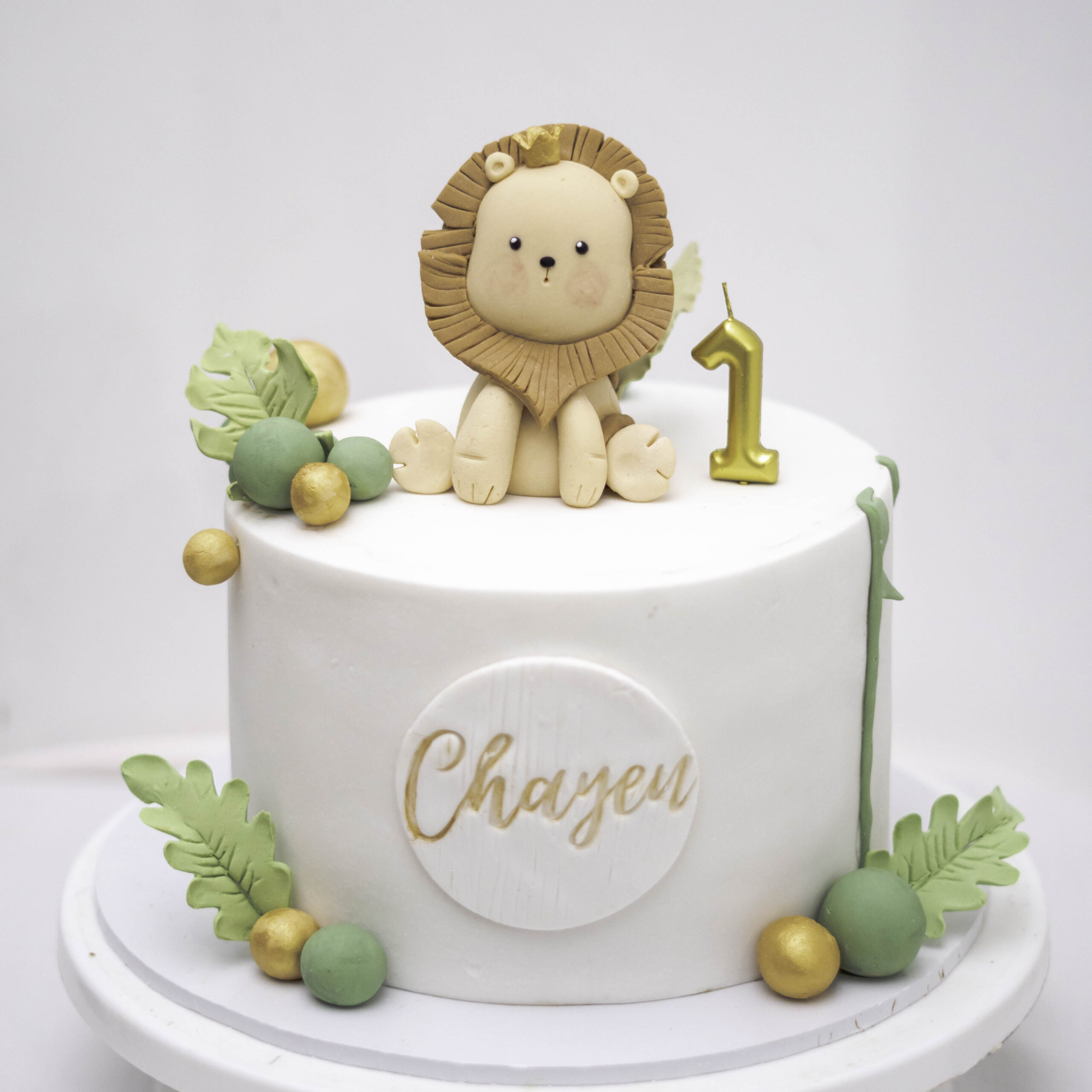 Jungle Theme Fondant Birthday Cake