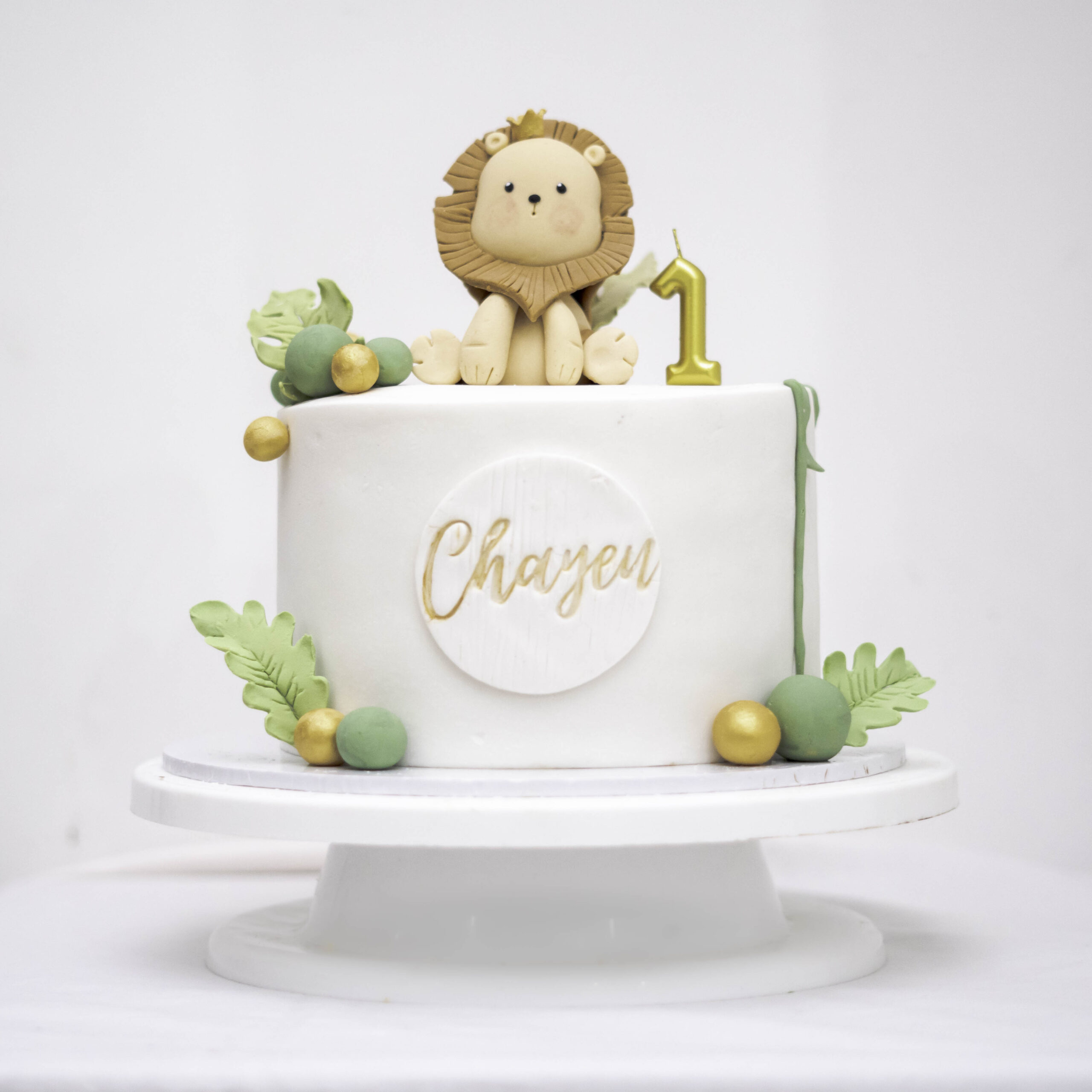 Jungle Theme Fondant Birthday Cake